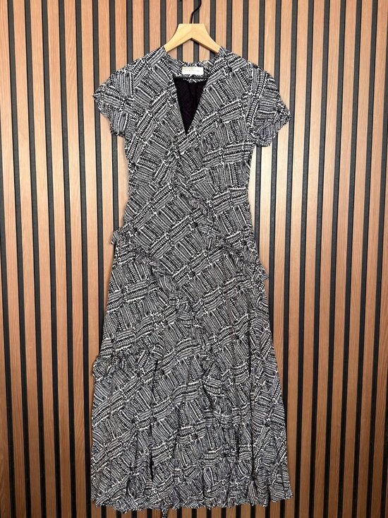 Elie Tahari Dresses & Skirts - New Elie Tahari Dress 6 Womens White Black 100% Silk Ruffled Trim Geometric